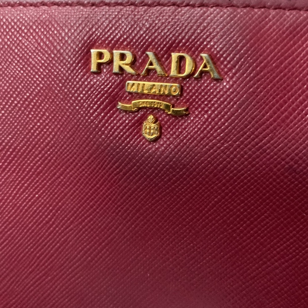 Prada Wallet - Picture 10 of 10